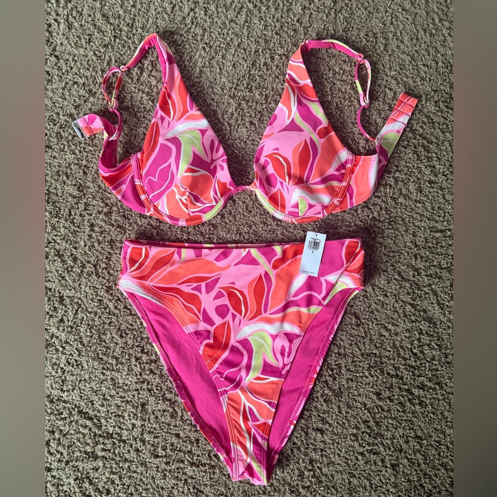 Old Navy swim suit